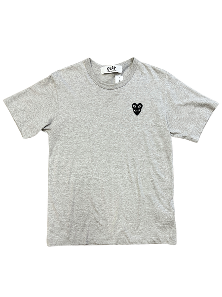 Size M - Comme des Garçons Grey Basic Play Black Family Heart T-shirt